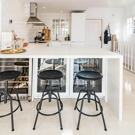 Scandinavian Style Townhouse In Aloha Pueblo * מארבלה