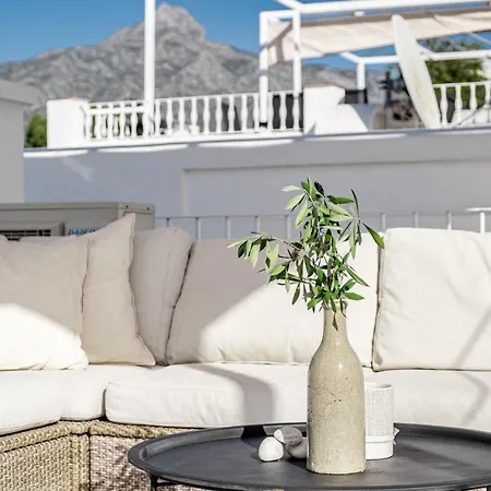Scandinavian Style Townhouse In Aloha Pueblo בית נופש מארבלה