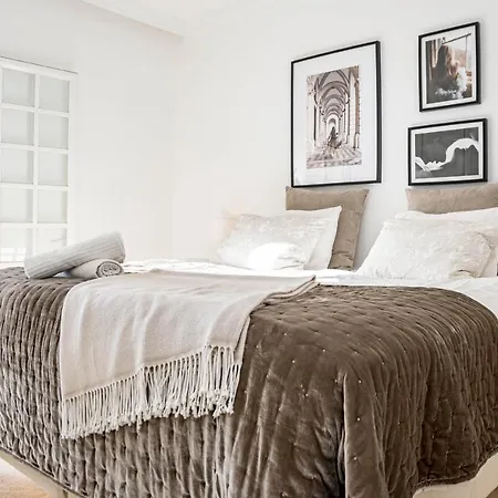 Scandinavian Style Townhouse In Aloha Pueblo * מארבלה